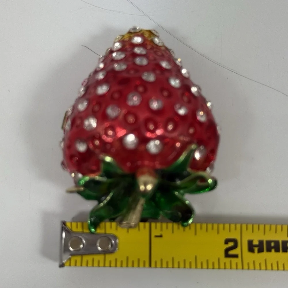 Strawberry Trinket Box Magnet Close Red Bling Enamel Yellow Interior Gold‎ Tone